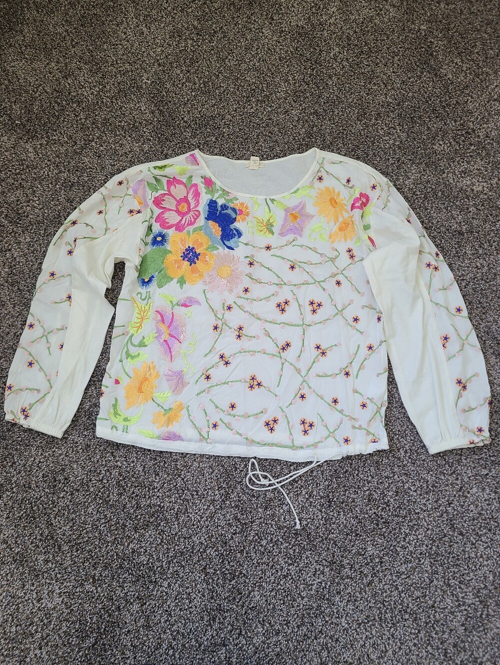 Tiny Anthropologie Lori Embroidered Top Size Small